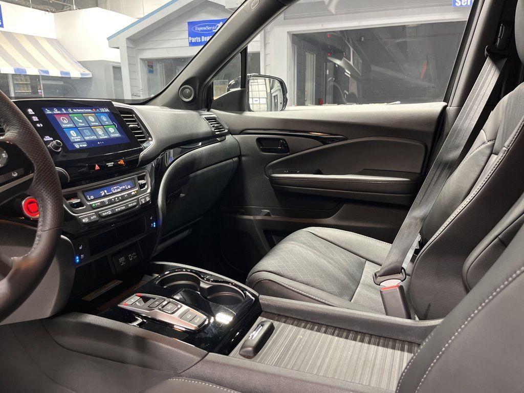 used 2023 Honda Passport car, priced at $35,411