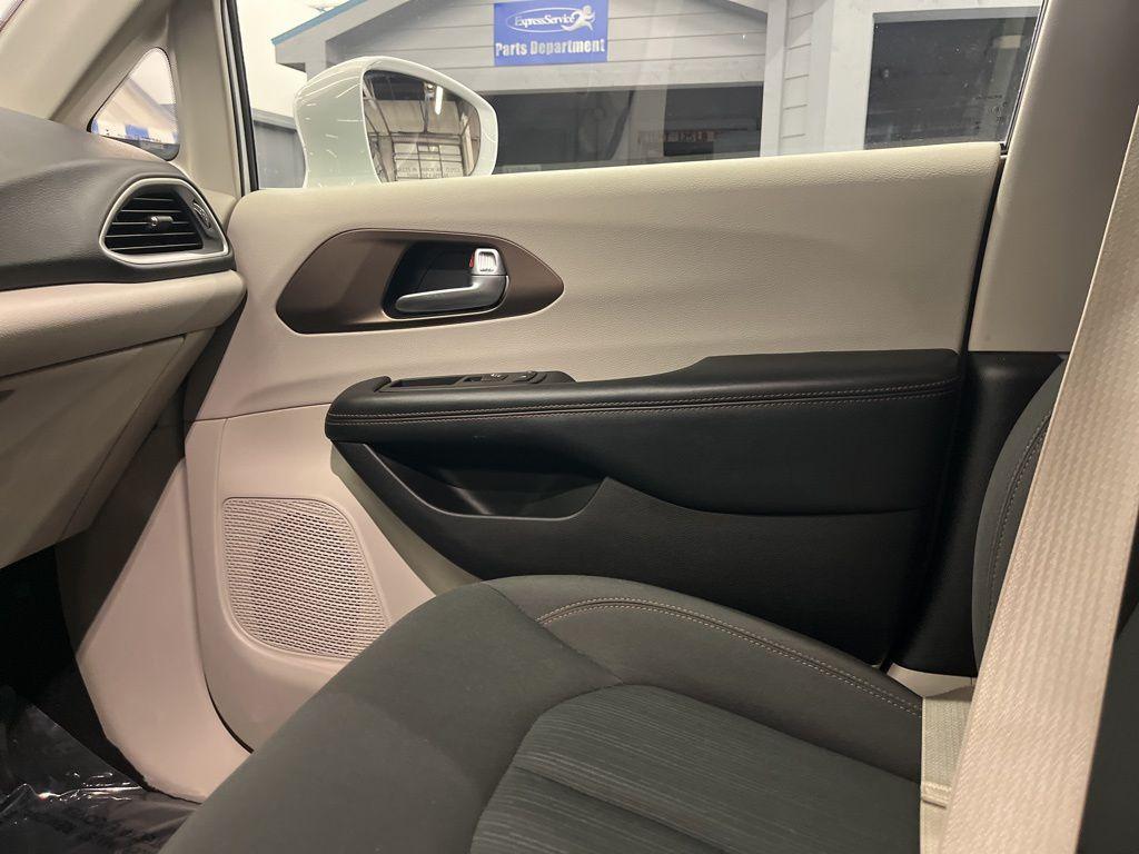 used 2019 Chrysler Pacifica car, priced at $17,999
