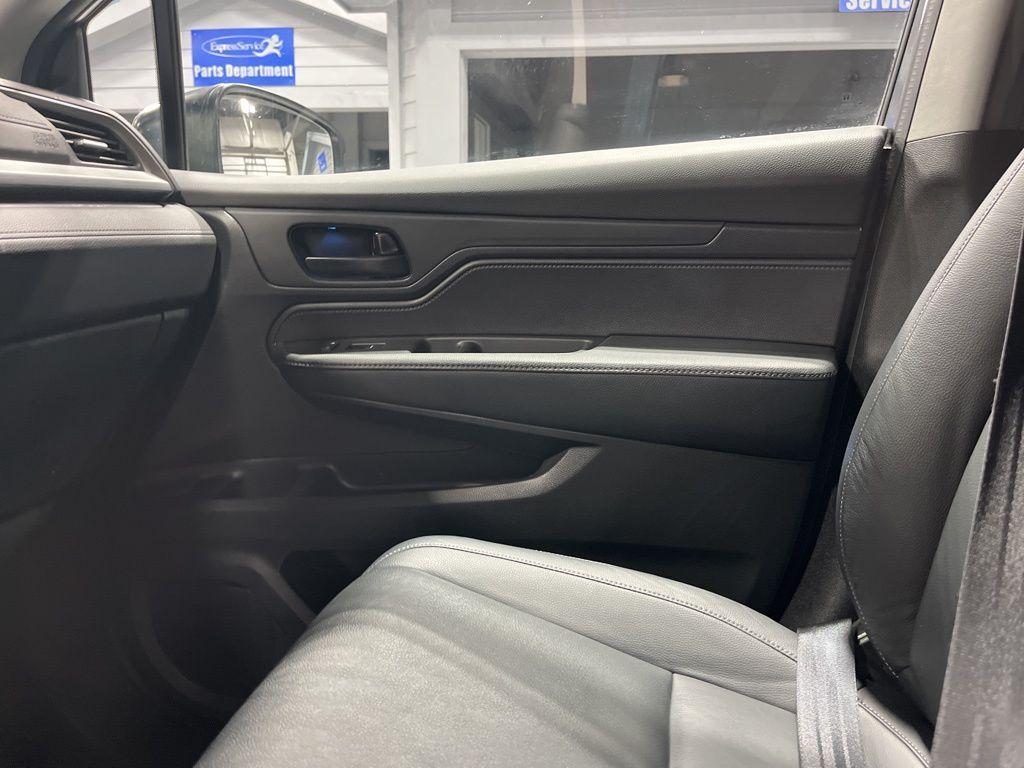 used 2023 Honda Odyssey car, priced at $34,999