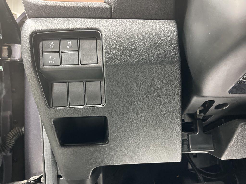 used 2018 Honda CR-V car, priced at $19,999