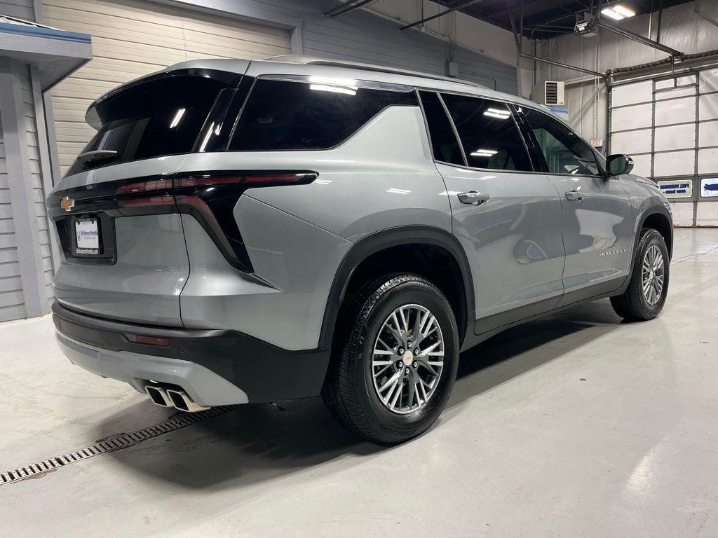 used 2025 Chevrolet Traverse car, priced at $35,411