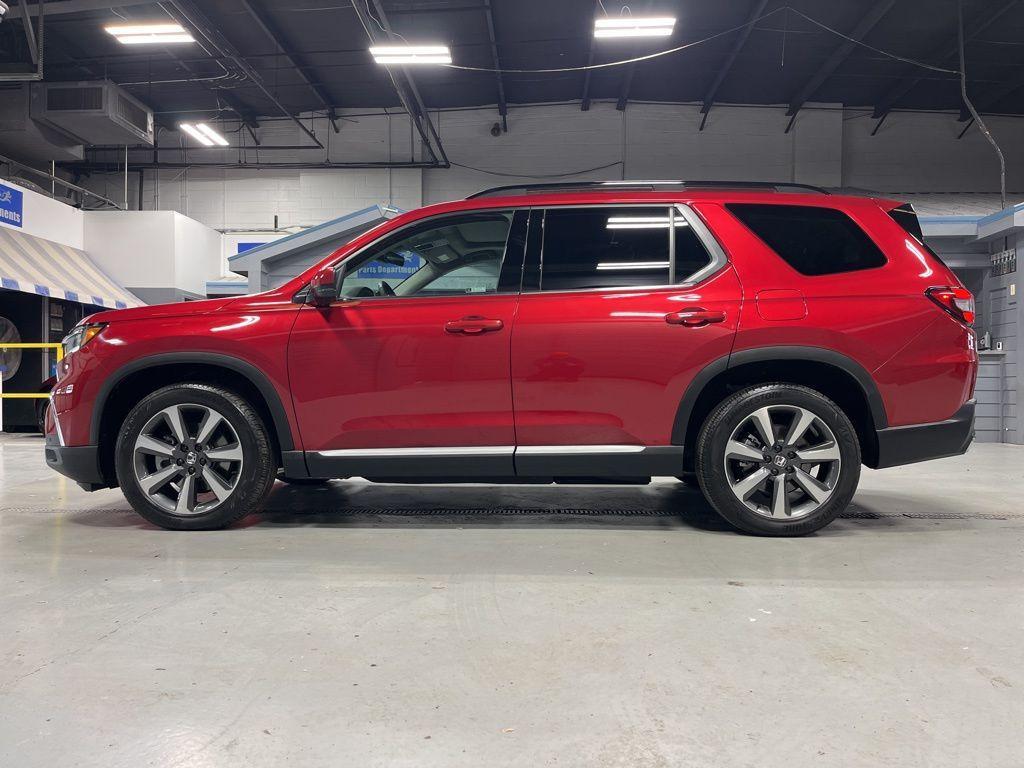 used 2024 Honda Pilot car, priced at $46,999