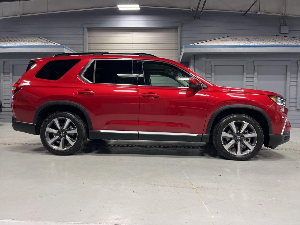 used 2024 Honda Pilot car, priced at $46,999