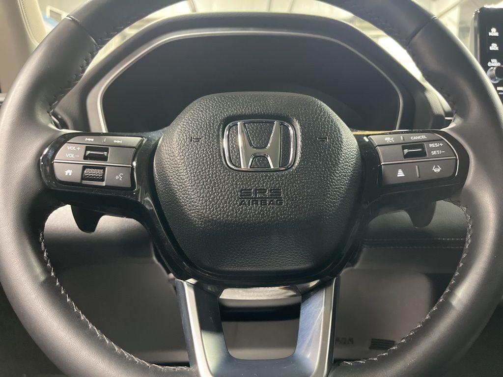 used 2025 Honda Pilot car, priced at $42,999