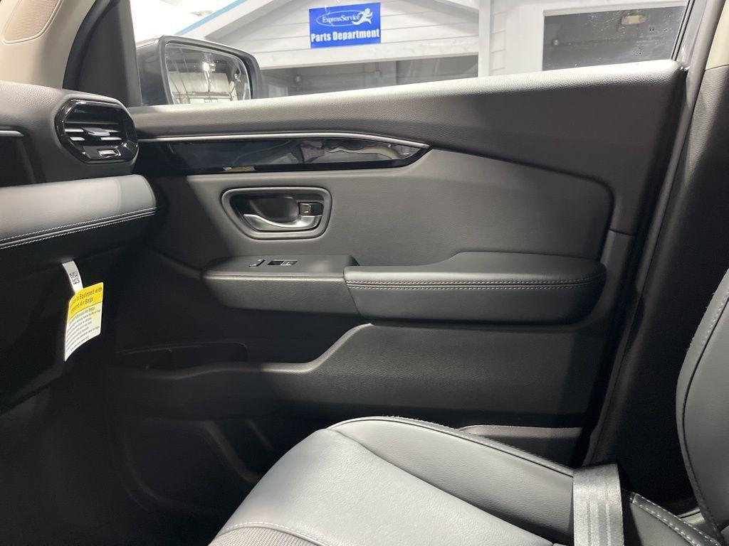 used 2025 Honda Pilot car, priced at $42,999