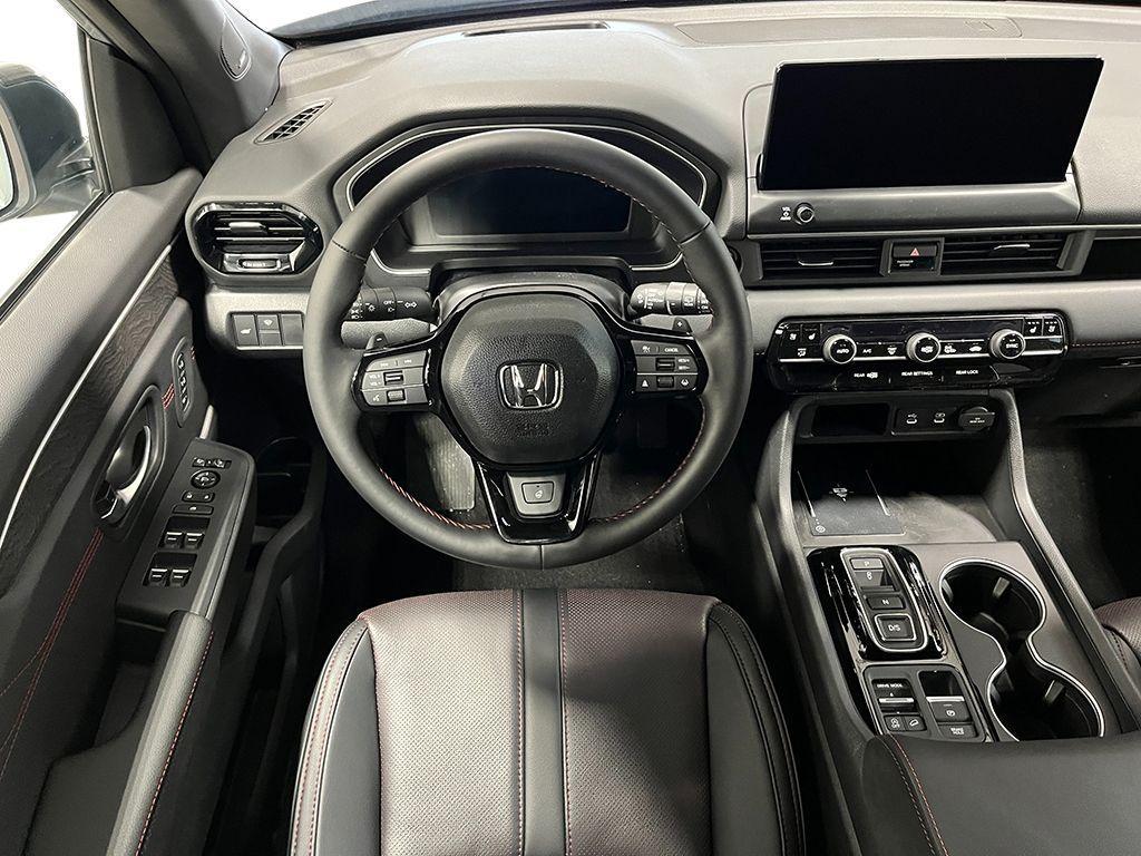 new 2026 Honda Pilot car, priced at $57,557