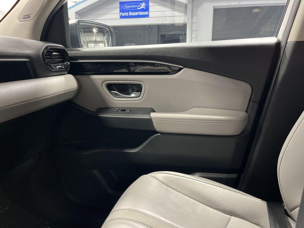 used 2024 Honda Pilot car, priced at $42,999