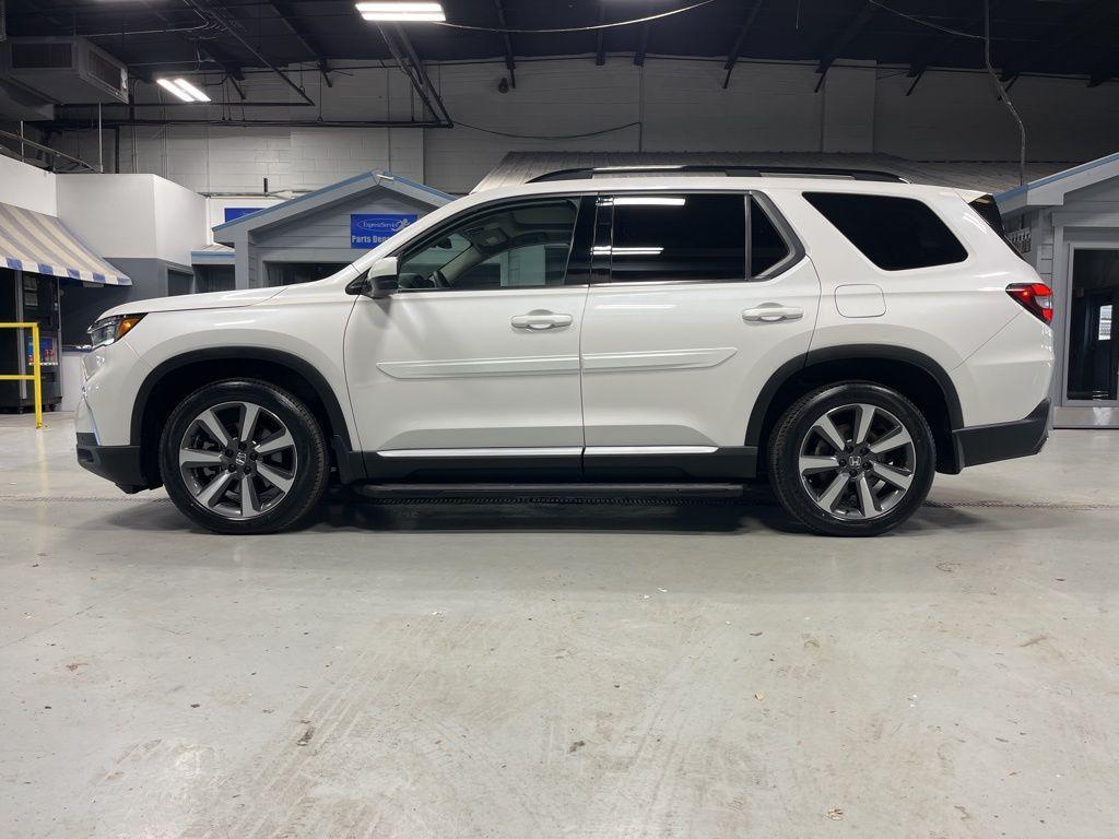 used 2024 Honda Pilot car, priced at $42,999