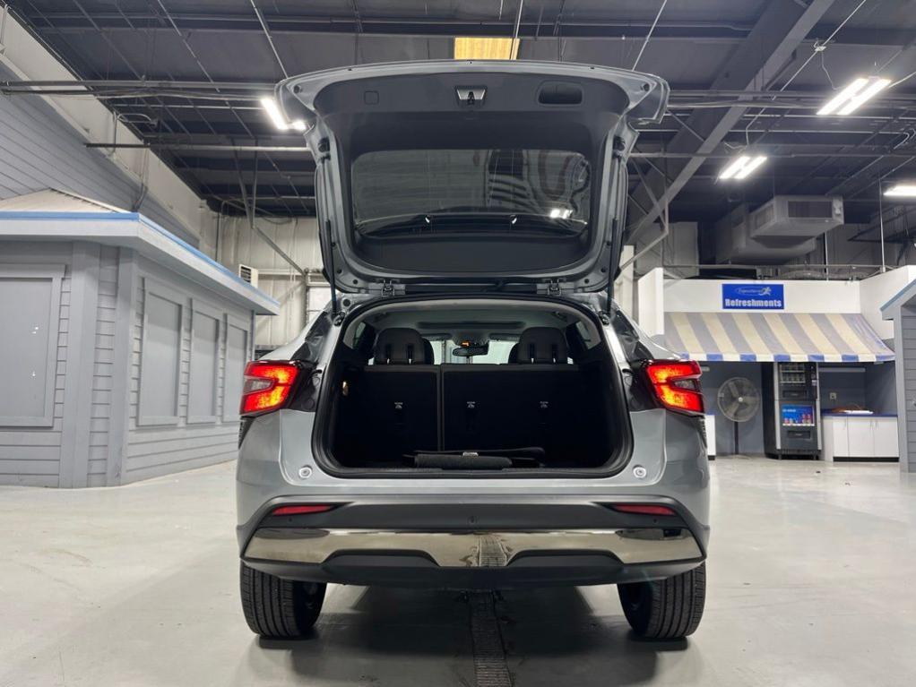 used 2024 Chevrolet Trax car, priced at $23,411