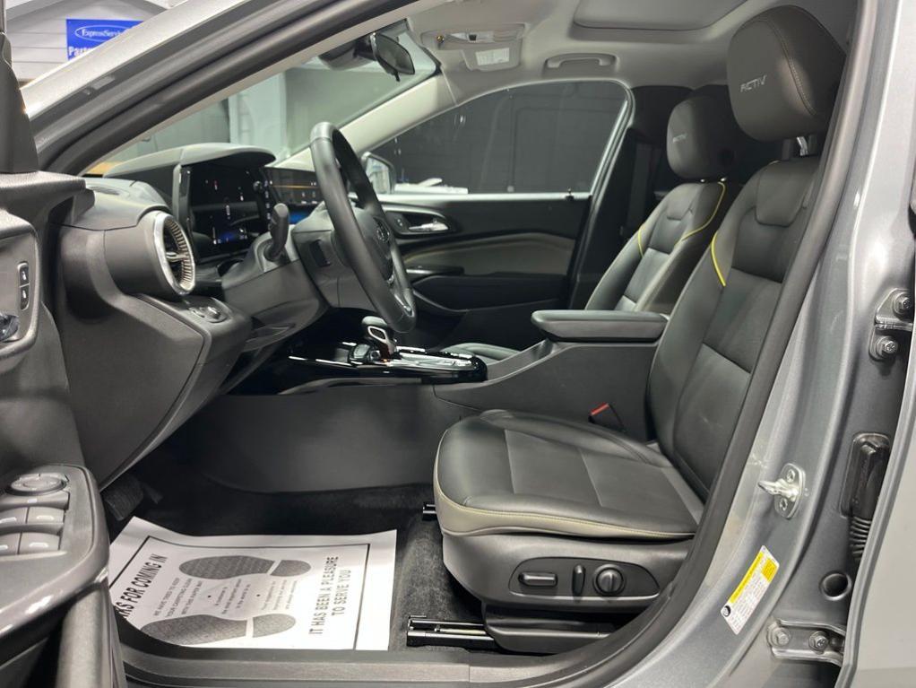 used 2024 Chevrolet Trax car, priced at $23,411