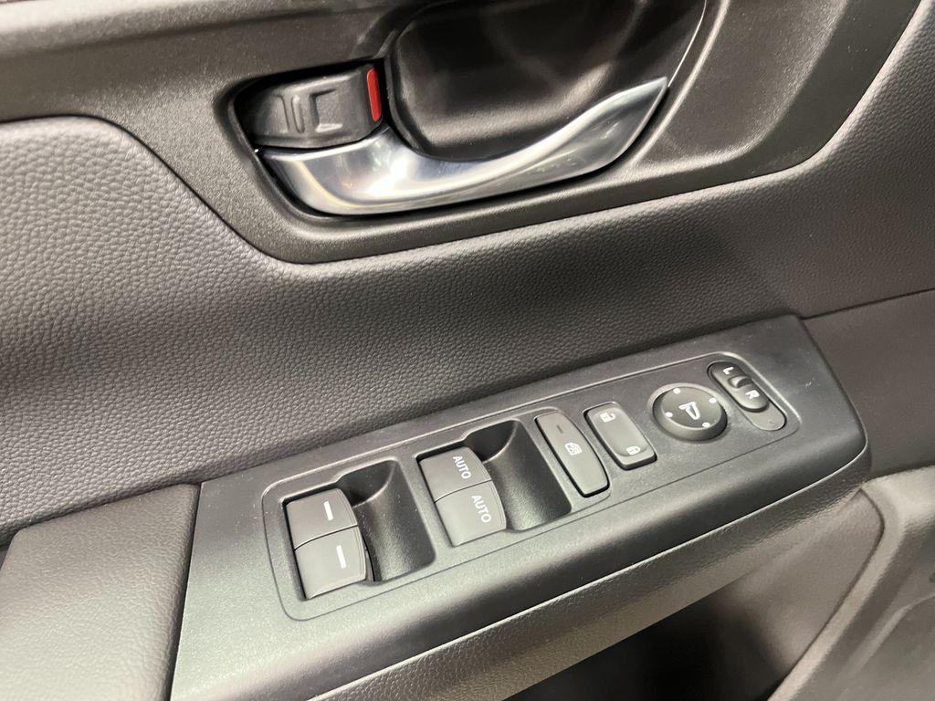 new 2026 Honda CR-V Hybrid car, priced at $38,580