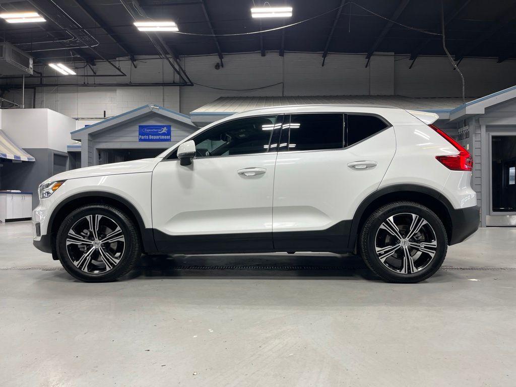 used 2021 Volvo XC40 car, priced at $22,411