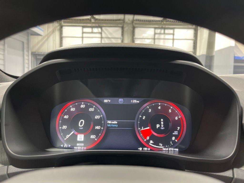 used 2021 Volvo XC40 car, priced at $22,411