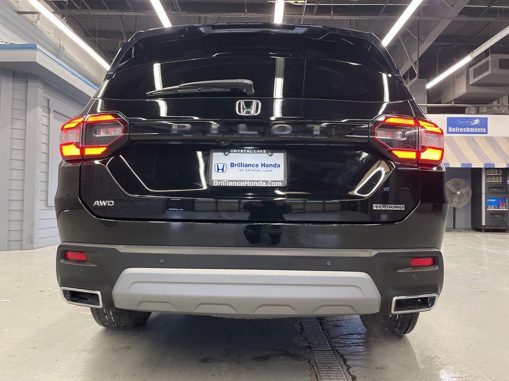 used 2025 Honda Pilot car, priced at $39,999