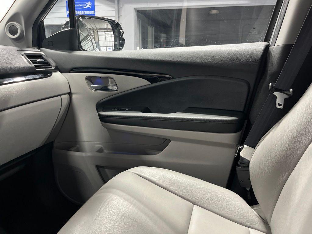used 2021 Honda Pilot car, priced at $26,411