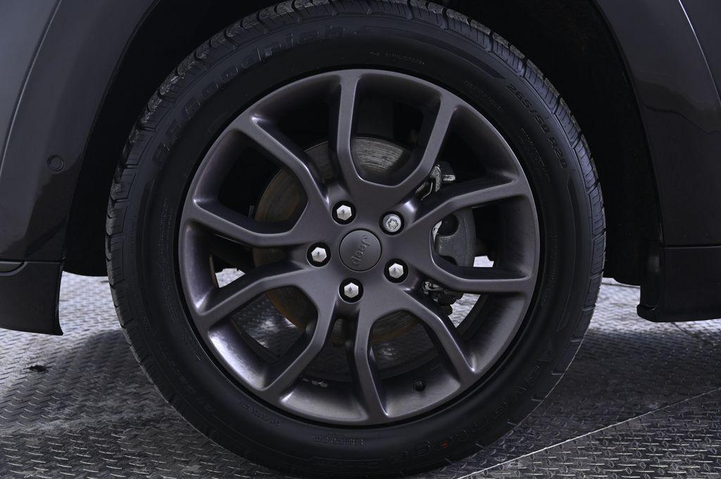 used 2020 Jeep Grand Cherokee car, priced at $24,991