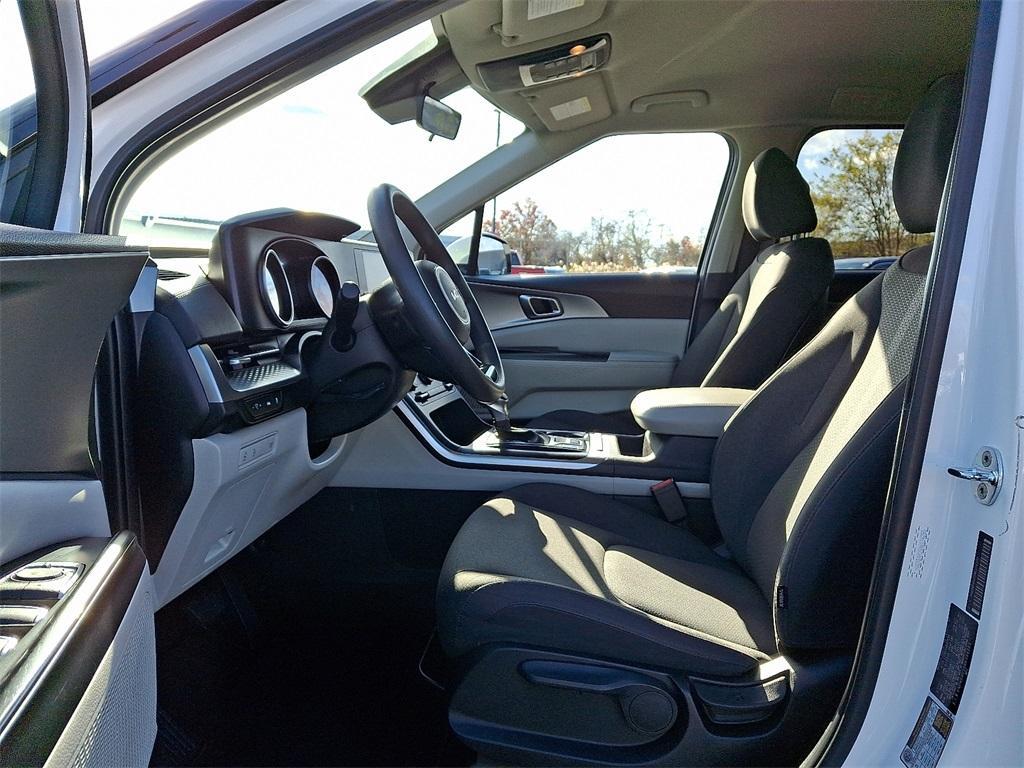 used 2022 Kia Carnival car, priced at $26,801