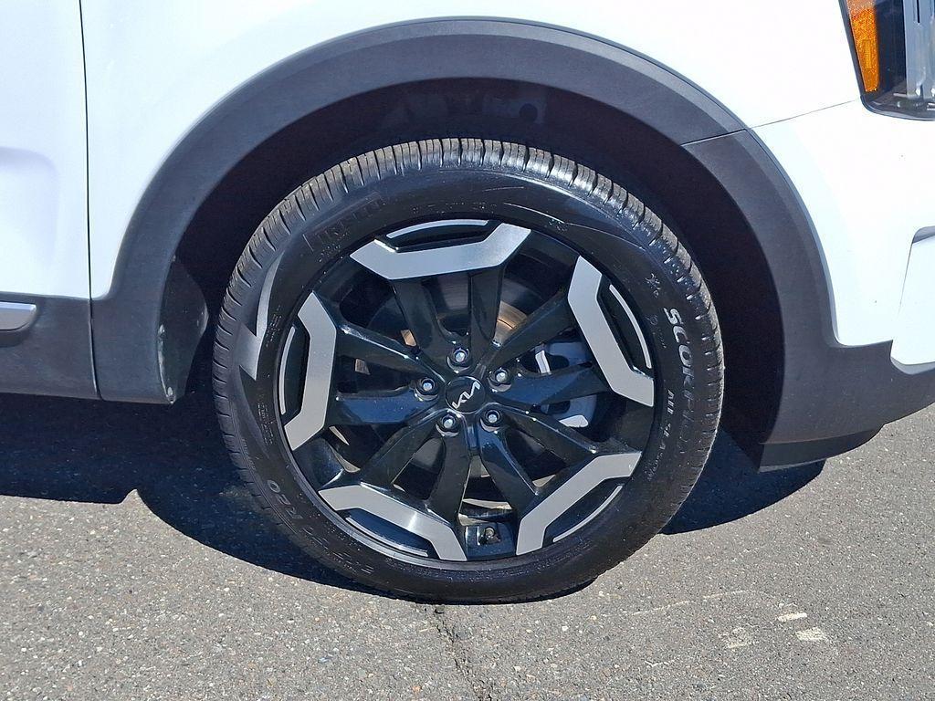 used 2025 Kia Telluride car, priced at $42,501