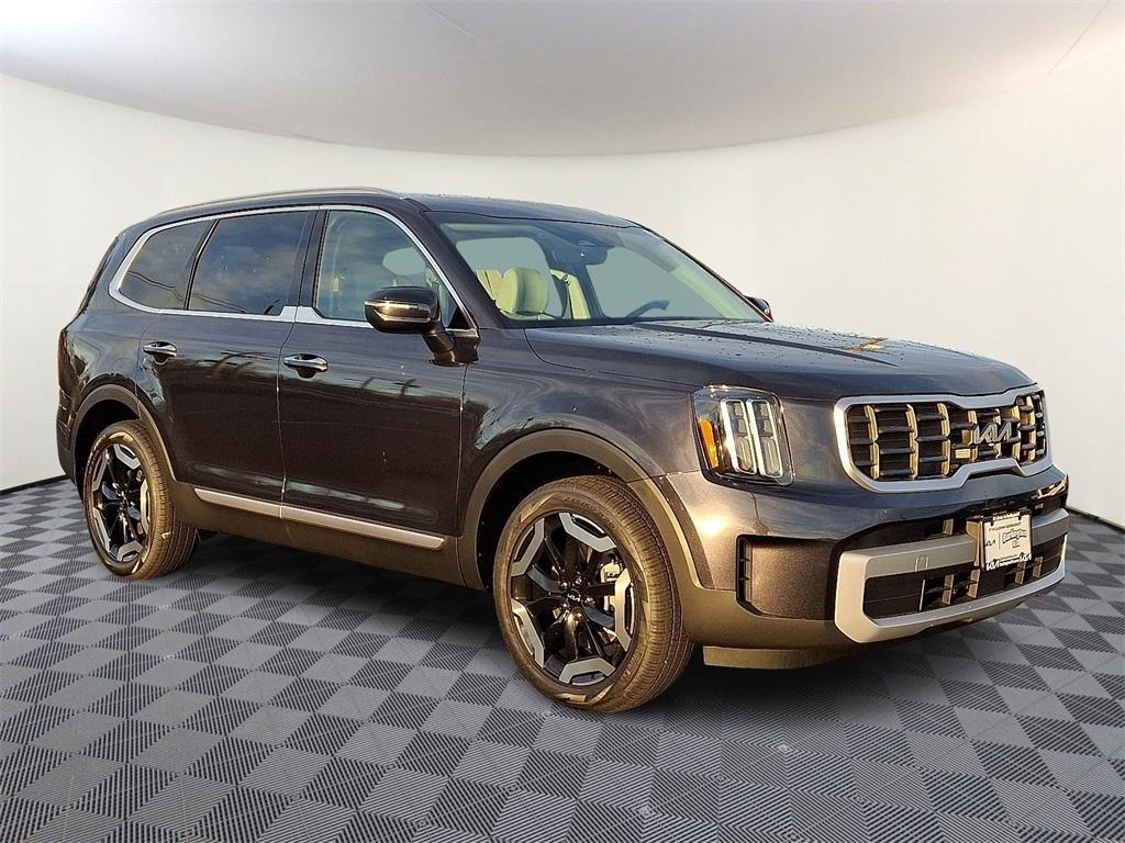 new 2025 Kia Telluride car, priced at $42,950