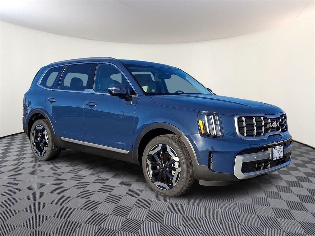 new 2025 Kia Telluride car, priced at $40,804