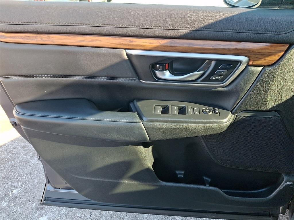 used 2021 Honda CR-V car, priced at $26,301