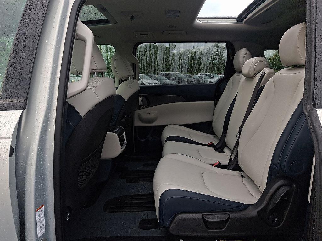 new 2026 Kia Carnival Hybrid car, priced at $51,830