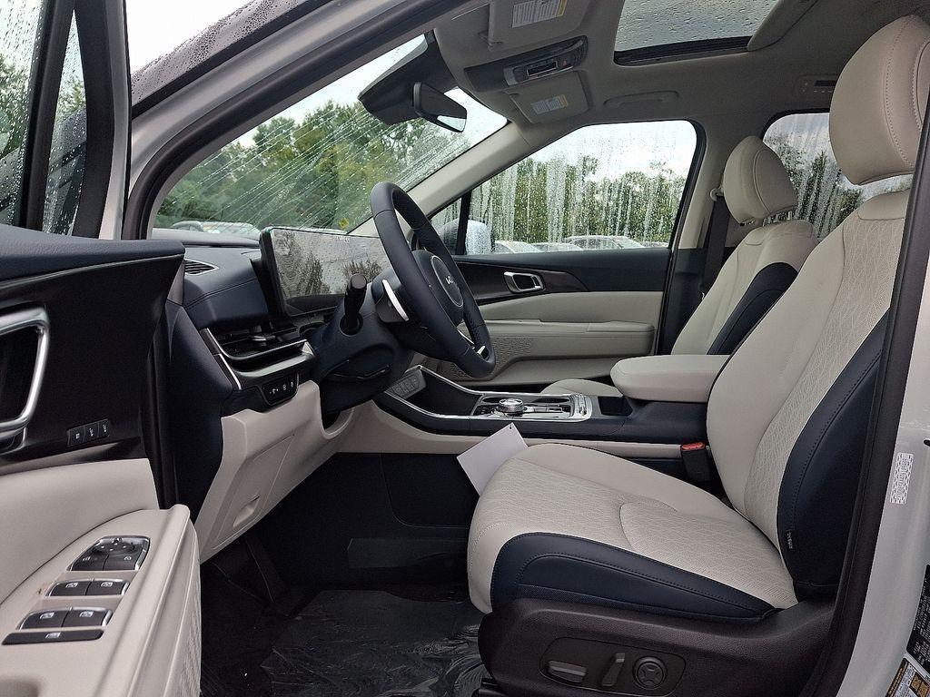 new 2026 Kia Carnival Hybrid car, priced at $51,830