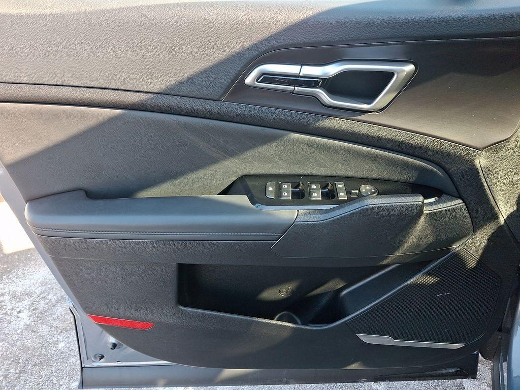 used 2025 Kia Sportage car, priced at $29,501