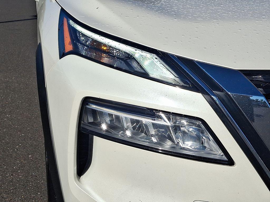 used 2021 Nissan Rogue car, priced at $15,701