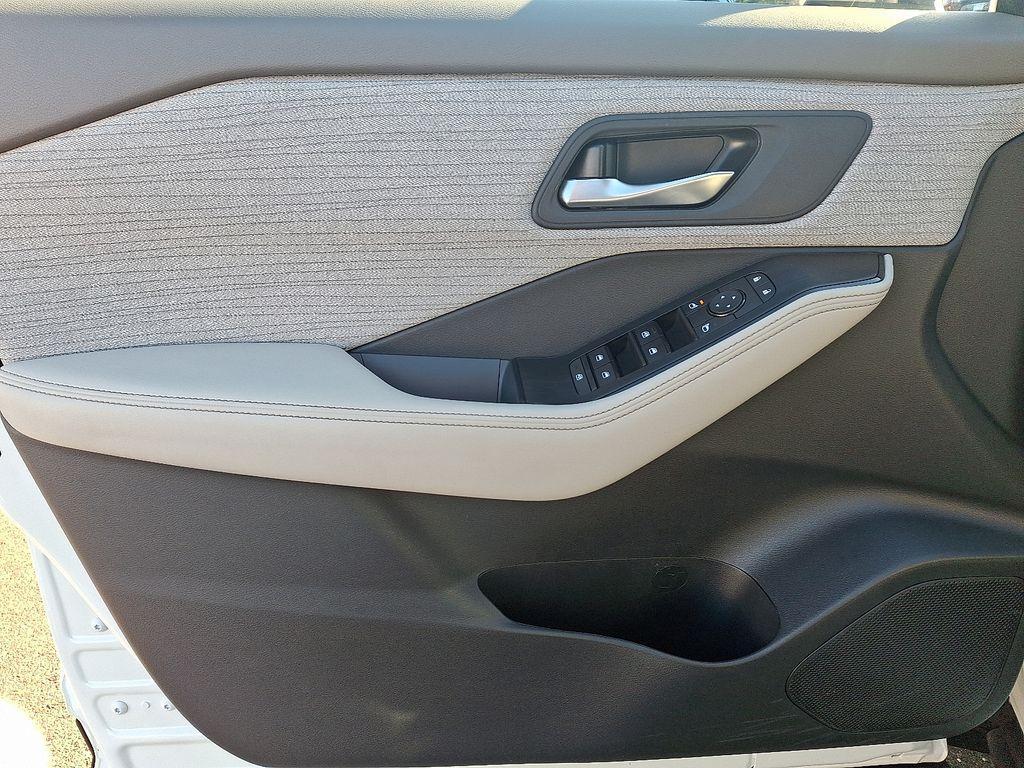 used 2021 Nissan Rogue car, priced at $15,701