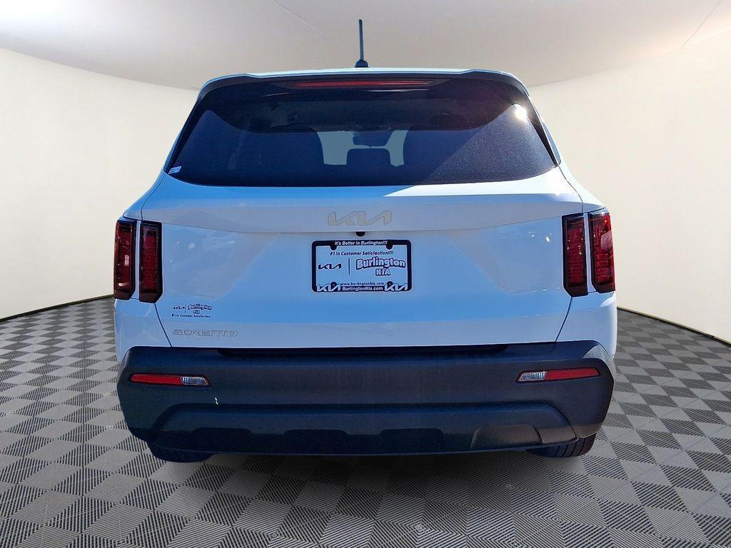 used 2023 Kia Sorento car, priced at $24,801