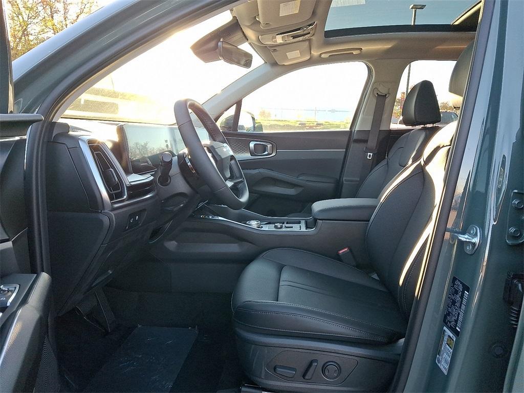 new 2026 Kia Sorento Hybrid car, priced at $44,575