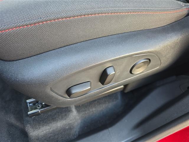 used 2024 Chevrolet Traverse car, priced at $44,176