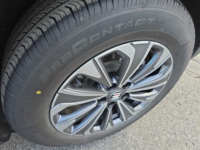 used 2025 Buick Envision car, priced at $27,947