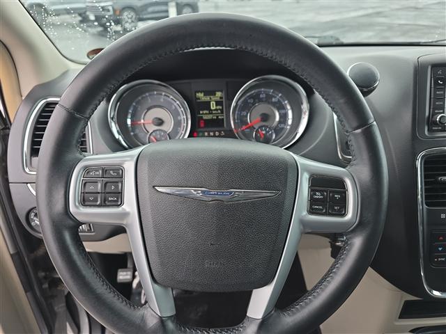 used 2014 Chrysler Town & Country car, priced at $11,489