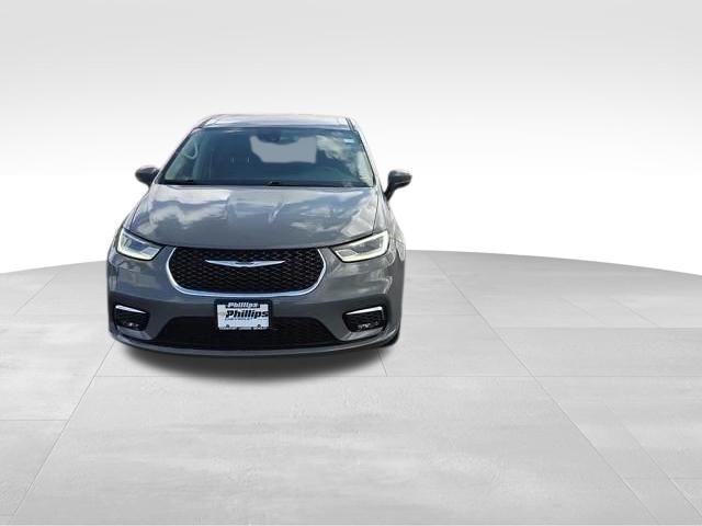used 2023 Chrysler Pacifica car, priced at $23,440