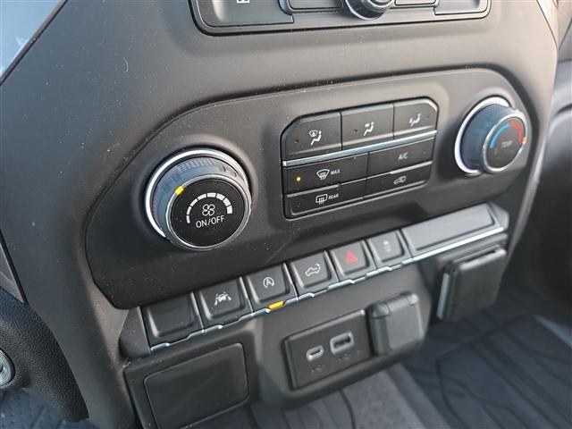 used 2022 Chevrolet Silverado 1500 car, priced at $31,900