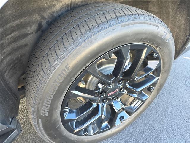 used 2023 GMC Yukon XL car, priced at $42,799