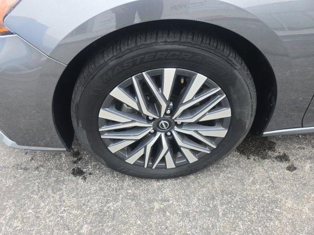 used 2024 Nissan Altima car, priced at $19,552