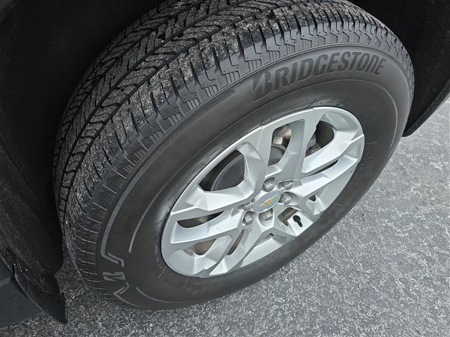 used 2023 Chevrolet Traverse car, priced at $26,999