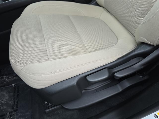 used 2023 Chevrolet Traverse car, priced at $26,999