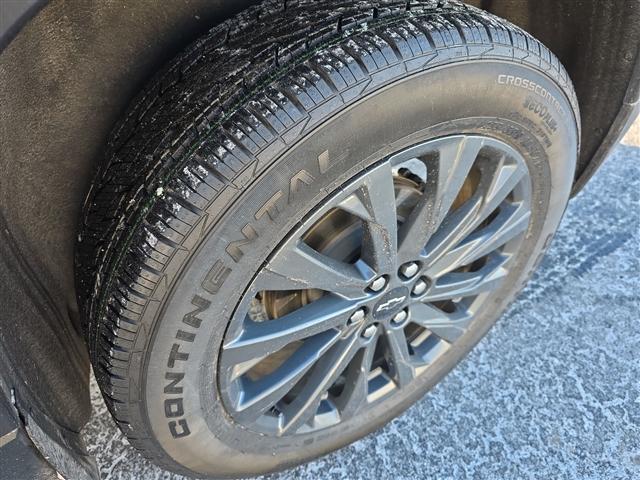 used 2023 Chevrolet Traverse car, priced at $31,220