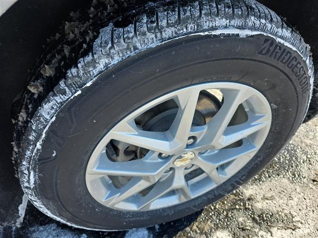 used 2023 Chevrolet Equinox car, priced at $19,330