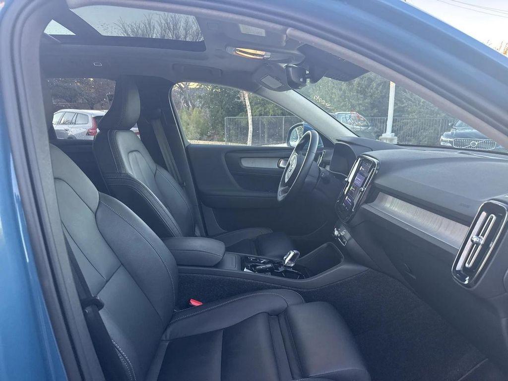 used 2025 Volvo XC40 car, priced at $31,500