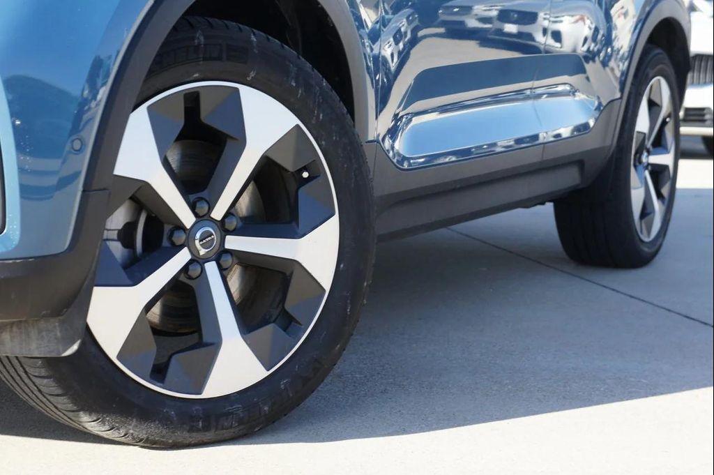 used 2025 Volvo XC40 car, priced at $32,498