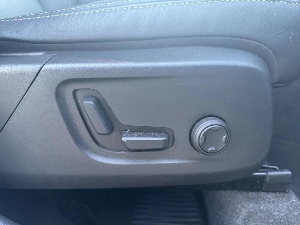 used 2025 Volvo XC40 car, priced at $31,500