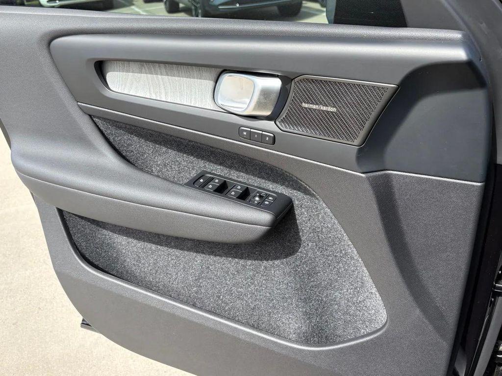 new 2026 Volvo XC40 car, priced at $45,960