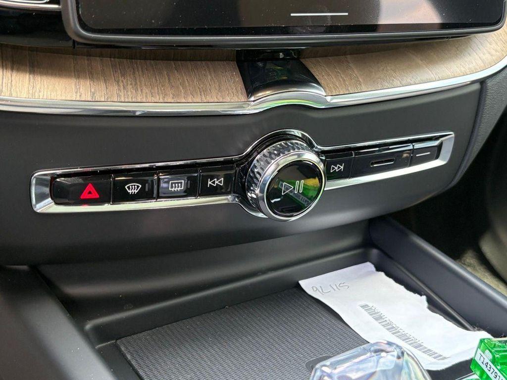 new 2026 Volvo XC60 car, priced at $58,105