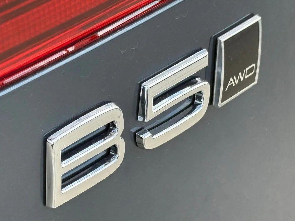 new 2026 Volvo XC60 car, priced at $55,485