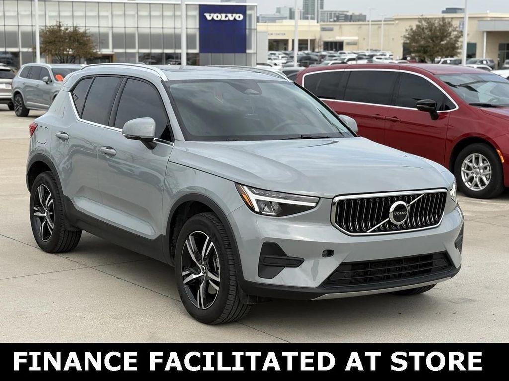 used 2025 Volvo XC40 car, priced at $31,800